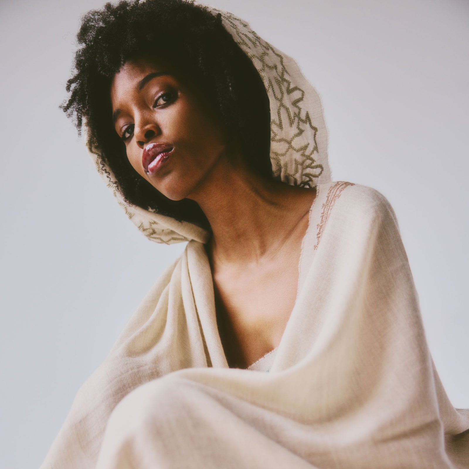 BEIGE CASHMERE & SILK SHAWL HAZEL IBRAHIM