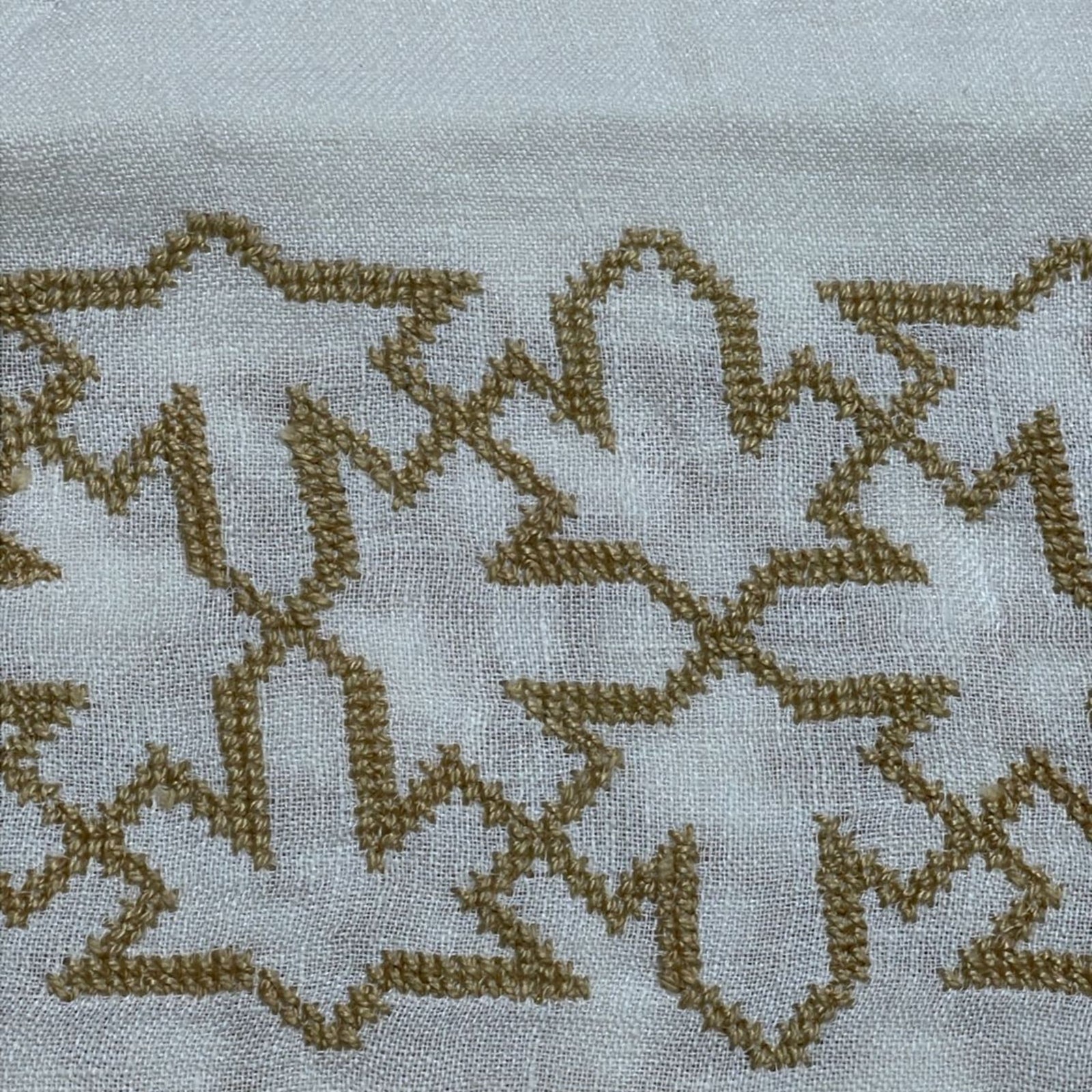 WHITE LINEN SHAWL SQUARE GOLD SULTAN HAN