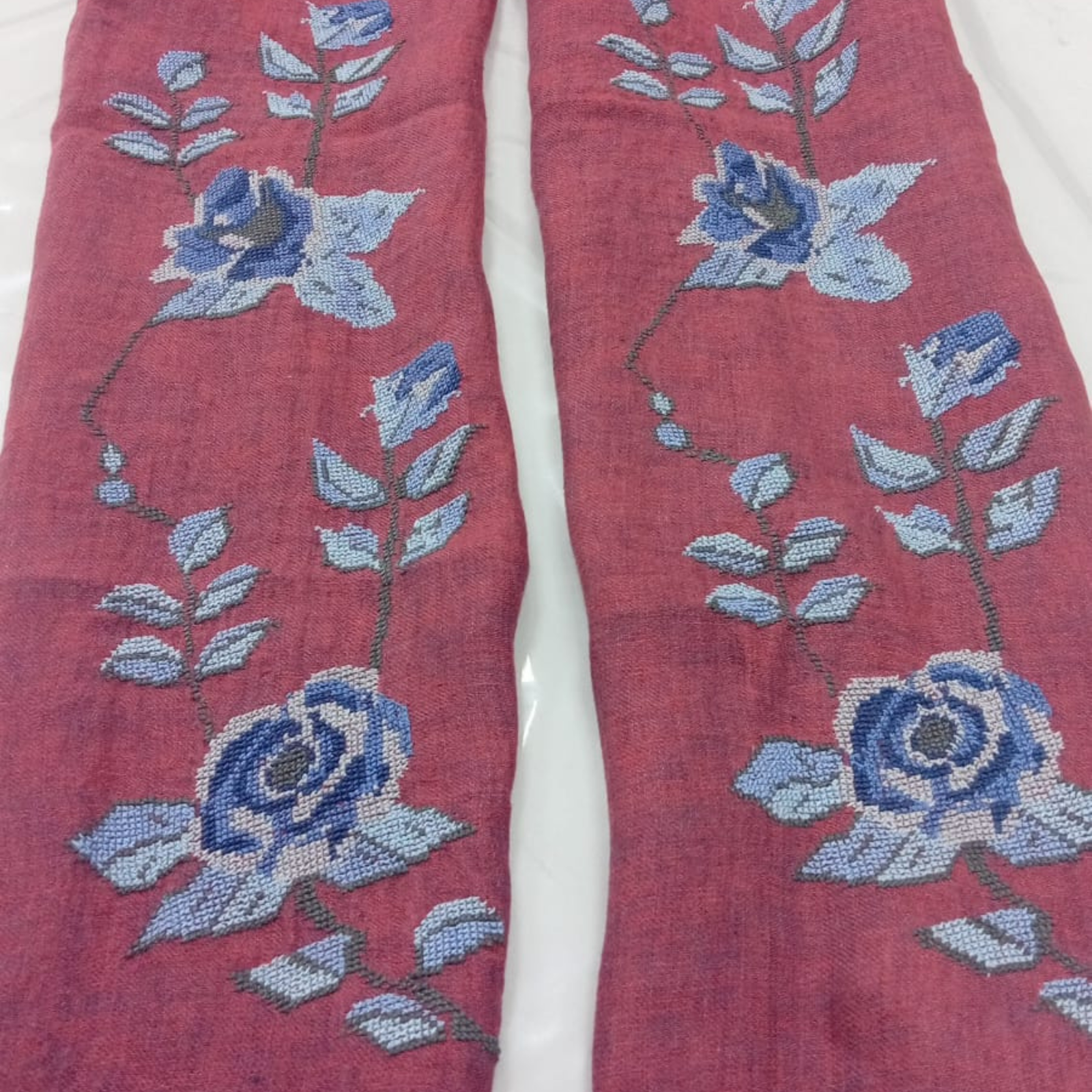 RED LINEN SHAWL HANA ROSE