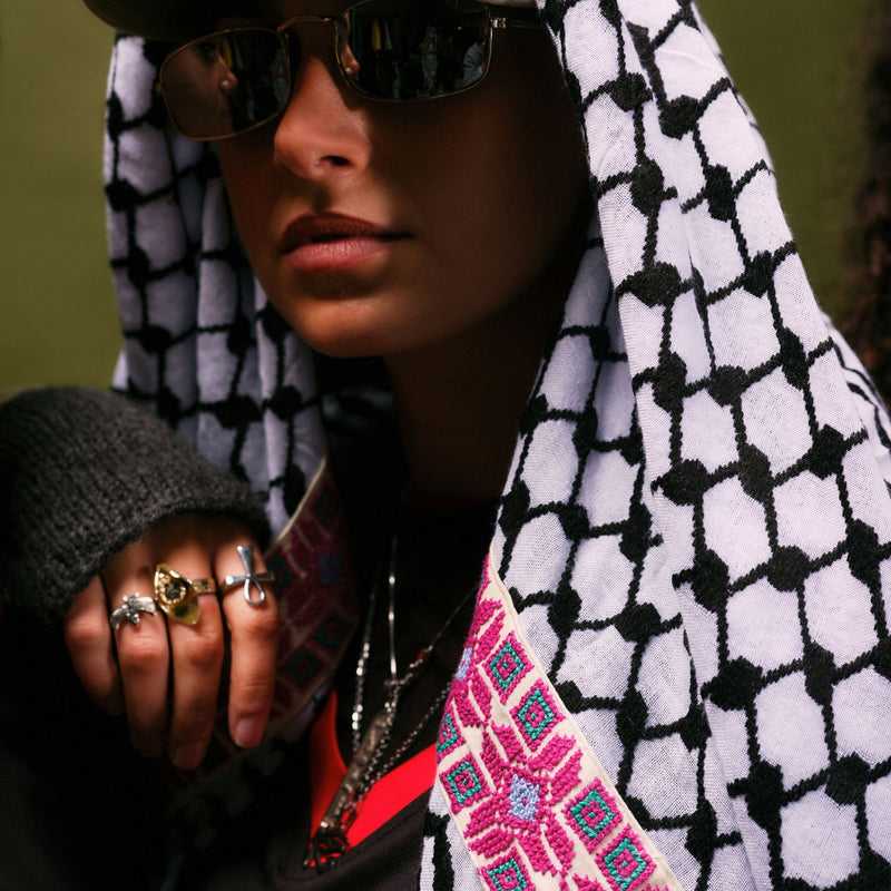 LINDA BLACK & WHITE CROSS COTTON KEFFIYEH